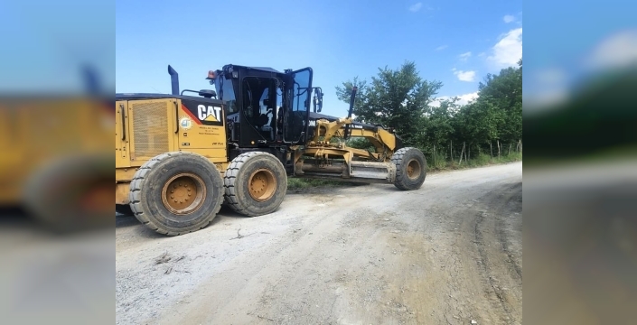 Düzce'de Musababa köyünde yol çalışmaları hız kesmeden devam ediyor