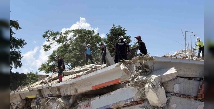 Düzce'de nefes kesen deprem tatbikatı: 9 ilden 569 kişilik dev ekip göreve hazır