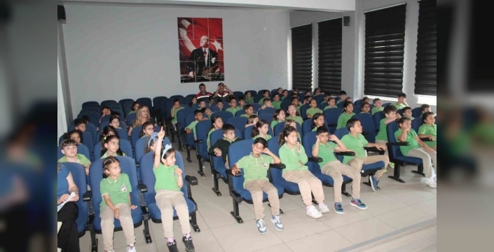 Düzce'de öğrencilere süt ve gıda güvenliği dersi verildi
