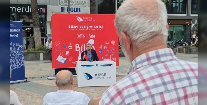 Düzce'de üroloji doktoru cami önünde prostat hastalıklarını anlattı
