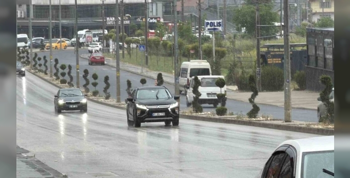 Düzce'de yağışlar sürüyor, dikkatli olunması gerekiyor
