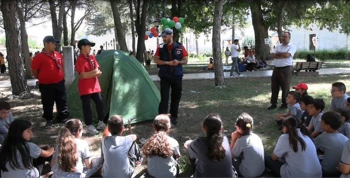 Edirne'de ÇEDES projesinin yıl sonu şenliği coşkuyla kutlandı
