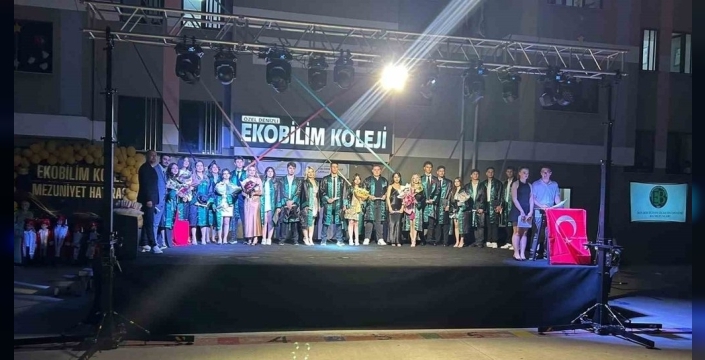 Ekobilim Koleji mezunları, coşkuyla uğurlandı
