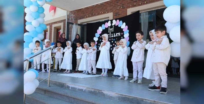 Elazığ'da 200 öğrenci mescidi aksa kur'an kursunu tamamladı