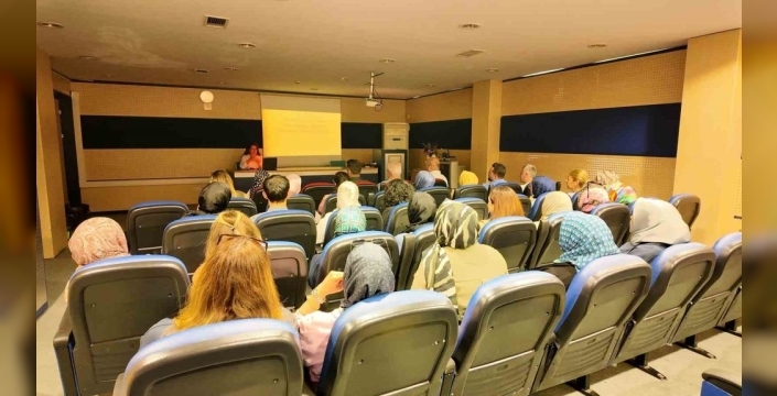 Elazığ'da ebeveynler için sınav kaygısı eğitimi düzenlendi