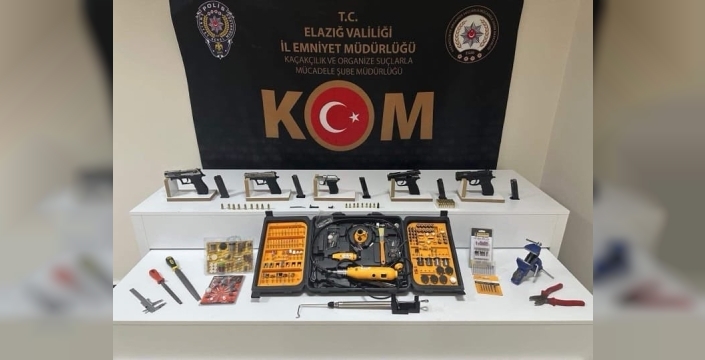 Elazığ'da ruhsatsız tabancalarla dolu operasyon: 1 kişi tutuklandı