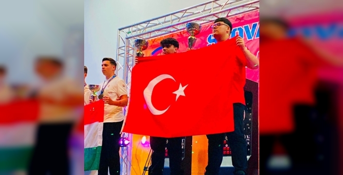 Elazığlı genç dartçıdan Slovakya’da çifte zafer: İki Avrupa şampiyonluğu!