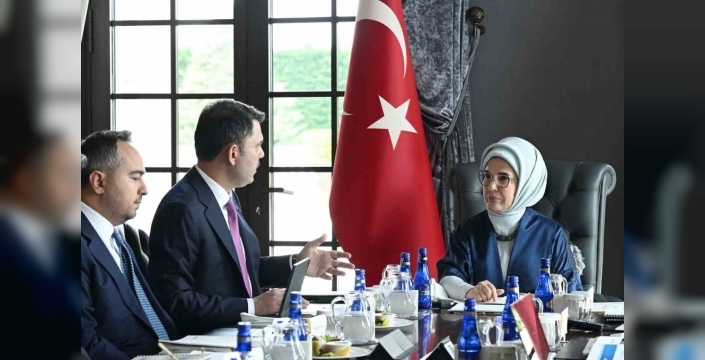 Emine Erdoğan ve Bakan Kurum, COP31 hazırlıkları için masaya oturdu
