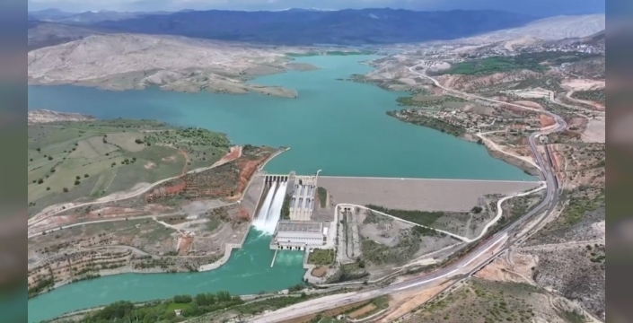 Erzincan'ın barajları, yerli enerjiyle ekonomiye can veriyor