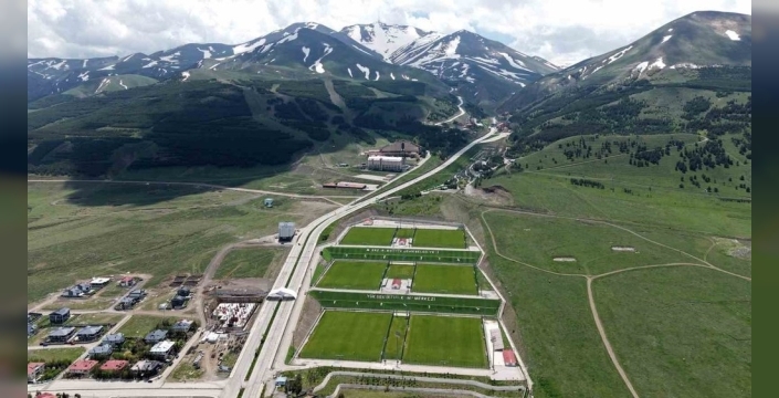Erzurum'un zirvesi, futbol devlerini ağırlamaya hazırlanıyor