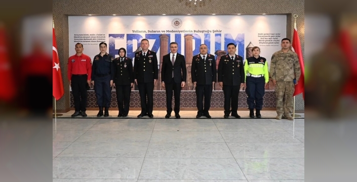 Erzurum Valisi Baruş'tan jandarmaya gurur dolu kutlama: 'Vatanın bölünmez bütünlüğü için can veren aziz şehitlerimizi rahmetle anıyorum