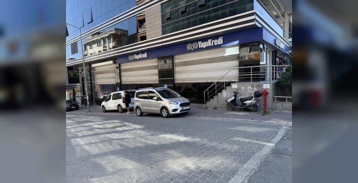 Esenyurt'ta yapı kredi bankası'na silahlı saldırı: Şüpheli yakalandı