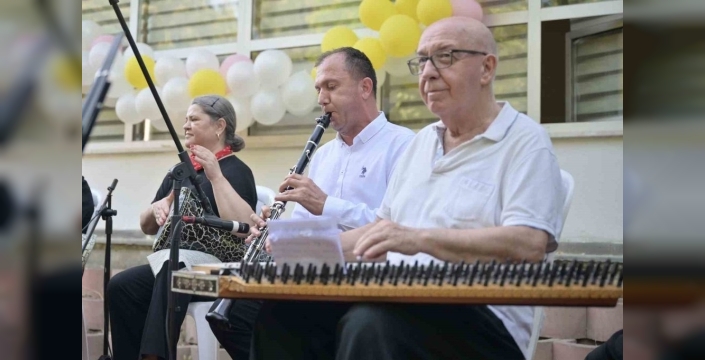 Esenyurt Ulu Çınar’da müzik dolu dönem finali coşkusu yaşandı