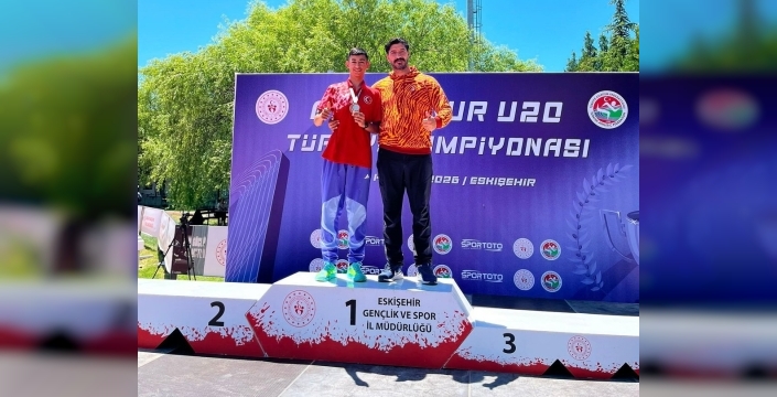 Eskişehir'de tarihi an: 9 yıl sonra U18 Türkiye rekoru kırıldı