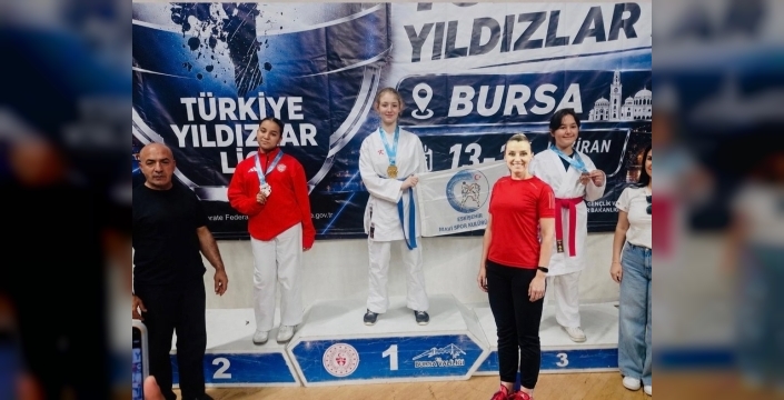 Eskişehirli Genç Karatecilerden Şampiyonada Madalya Yağmuru