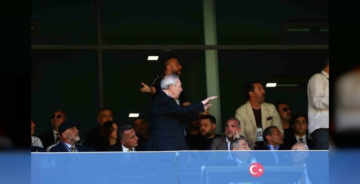 Fenerbahçe genel kurulunda gergin anlar: Aziz Yıldırım'a tepkiler