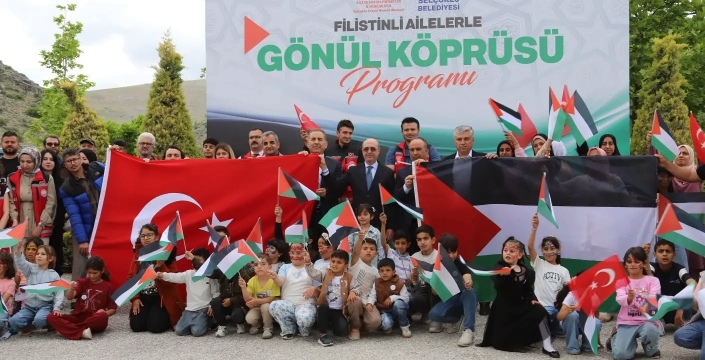 Filistinli aileler Sille'de bir araya geldi