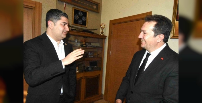 Gazetecilik meslek kanunu taslağı MHP'ye sunuldu: Yerel basının sorunları masada