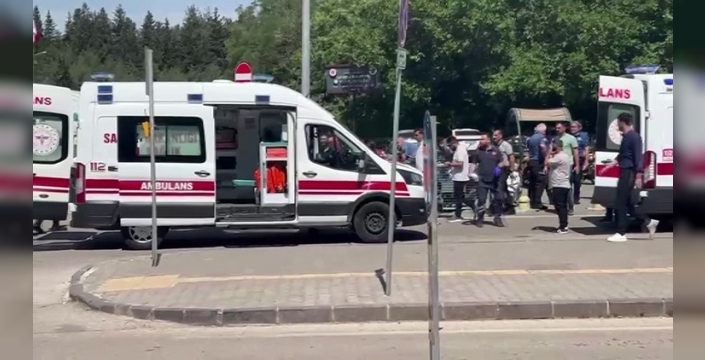 Gaziantep'te cezaevi önünde silahlı saldırı: 2 kişi yaralandı