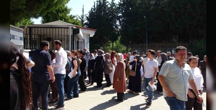 Gaziantep'te YKS heyecanı: Son anda yetişen adayın koşusu