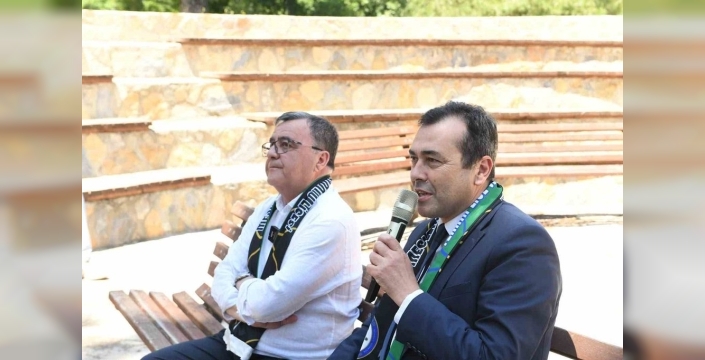 Gençler sahnede: Konakpınar'da başkan Şehirli ile kariyer sohbeti