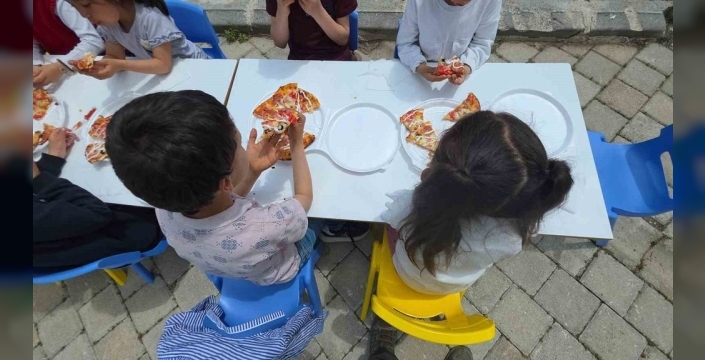 Gevaş'ta eğitim gönüllülerinden öğrencilere unutulmaz bir etkinlik