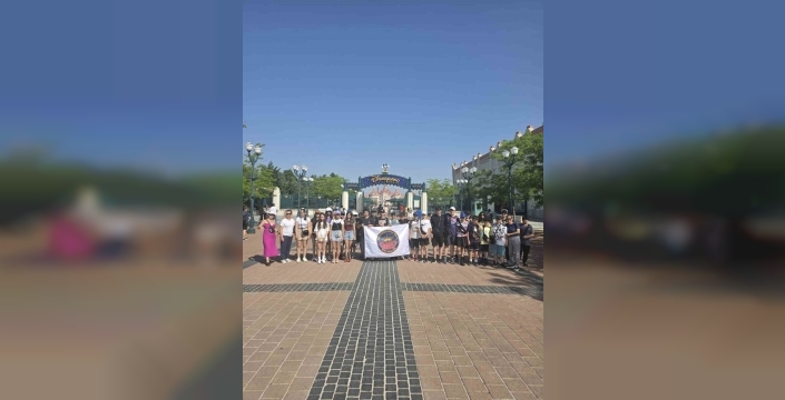 GKV’li öğrenciler, Disneyland Paris’te unutulmaz anlar yaşadı