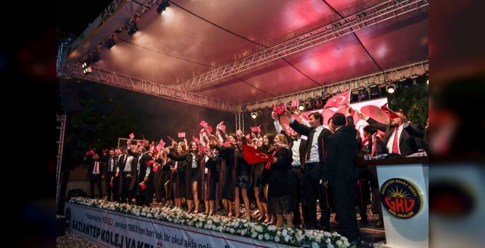 GKV Özel Liseleri, 62. yılını büyük bir törenle kutladı