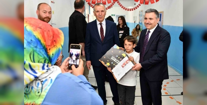 Gümüşhane'de 17 bin öğrenci karneyle yaz tatiline 'merhaba' dedi