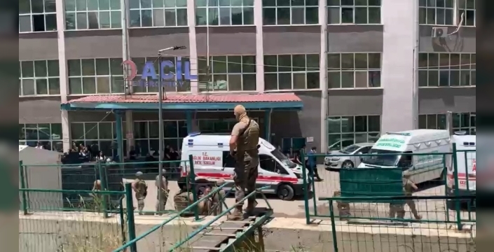 Hakkari'de uzman çavuşun katlettiği 4 kişinin cenazesi morga kaldırıldı