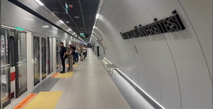 Halkalı-Arnavutköy metro hattı, ilk gününde 10 bin yolcu taşıdı