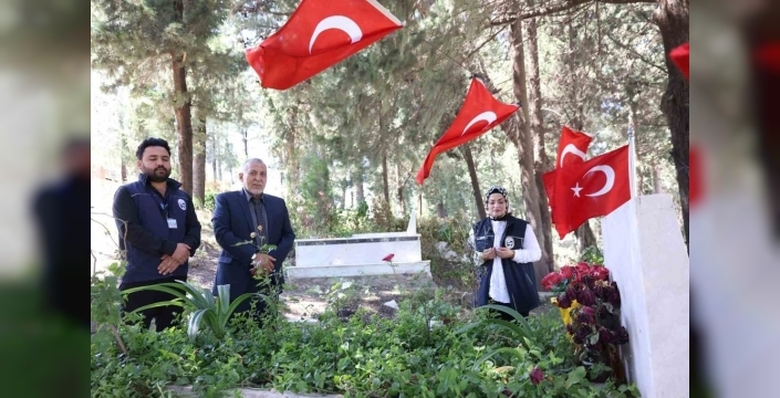 Hatay Büyükşehir Belediyesi'nden şehit babalarına anlamlı Babalar Günü ziyareti