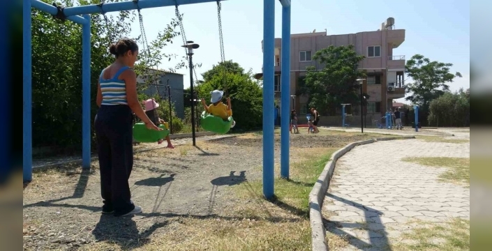 Hatay'daki yangın çocuk parkını küle çevirdi, aileler ve çocuklar isyan etti