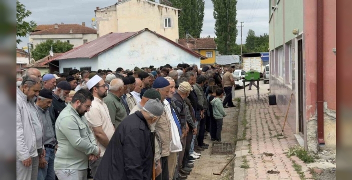 Hayatını kaybeden genç işçi son yolculuğuna uğurlandı