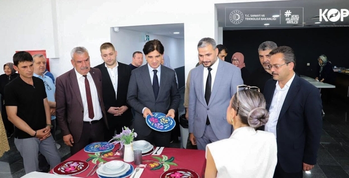 Ilgın'ın en büyük el sanatları sergisi kapılarını açtı