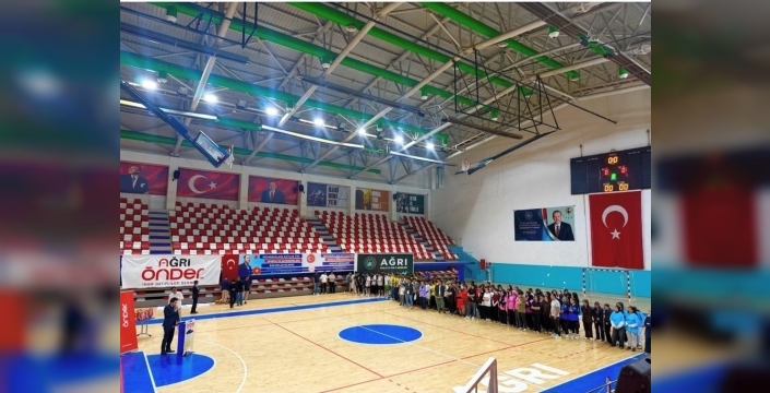 İmam Hatip Okulları Spor Oyunları sahne aldı: Diyadin Proje AIHL'den masa tenisi hamlesi