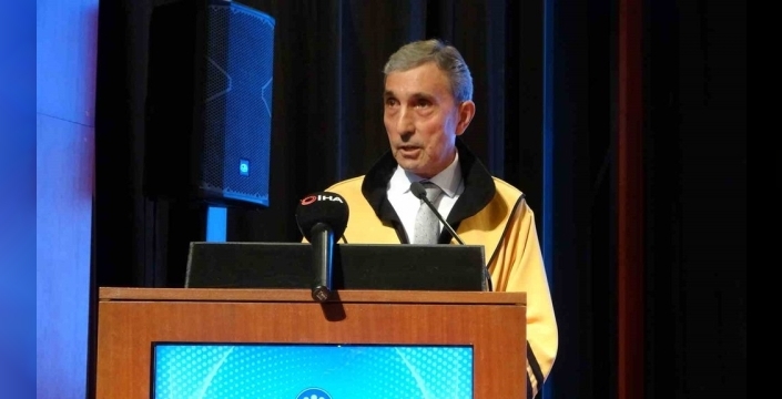 İnönü Üniversitesi'nde mezuniyet coşkusu yaşandı
