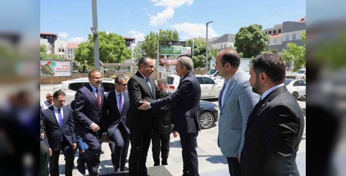 Irak Kürt Bölgesel Yönetimi'nden Van'a stratejik ziyaret: Ticaret ve turizm köprüleri kuruluyor