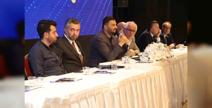 Kağıthane'de vatandaşlar sorunlarını dile getirdi, başkan Öztekin yanıtladı