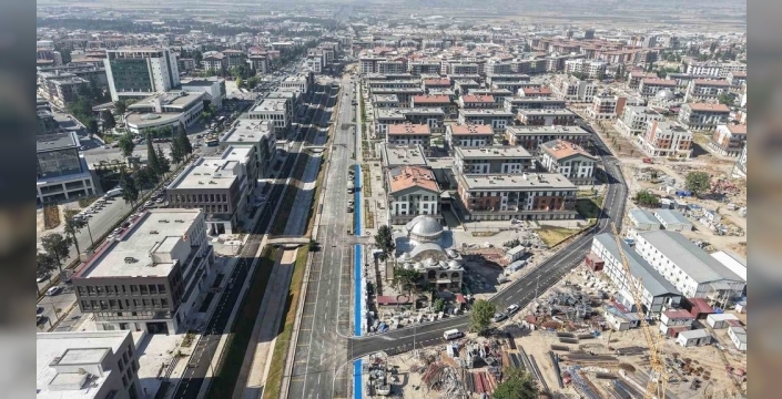 Kahramanmaraş'ta 18 milyon TL'lik dev yatırım: Azerbaycan Mahallesi'nin yolları sıcak asfalta kavuştu