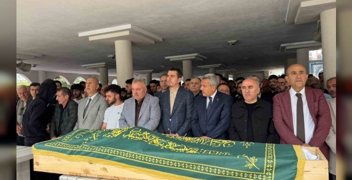 Kanserle mücadele eden başkan, son yolculuğuna uğurlandı