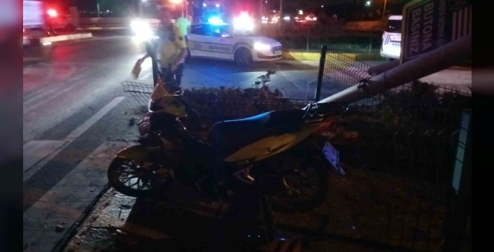 Karamürsel'de feci kaza: Motosiklet ile otomobil çarpıştı, 4 yaralı