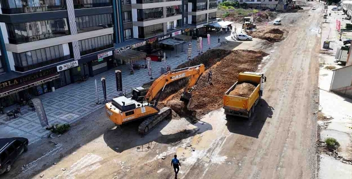 Karatay'da asfalt sezonu açıldı: Kanal ve Küçükkumköprü caddeleri yenileniyor
