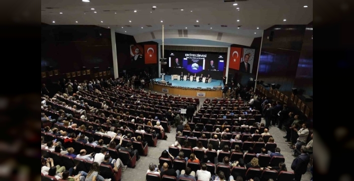 Kayseri'de Erciyes Zirvesi-1 yoğun katılımla yapıldı