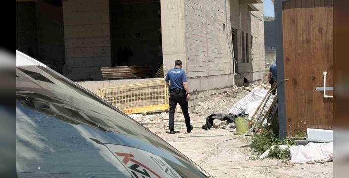 Kayseri'de inşaatın 4. katından düşen işçi ağır yaralandı