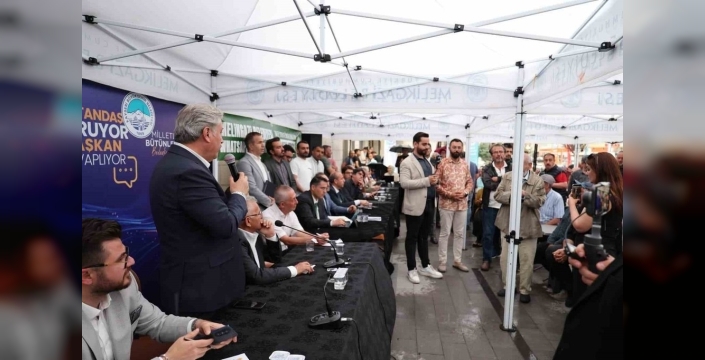 Kayseri'de mahalle sakinleri, başkanlarla buluştu ve sorularını iletti