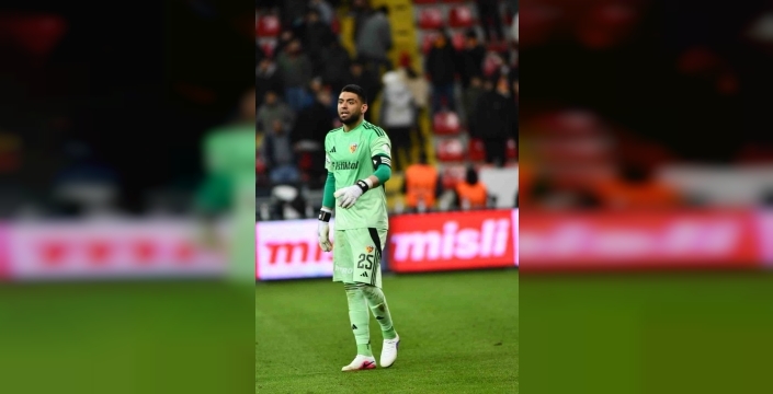 Kayserispor'da 5 Yıllık Devir Teslim: Kaleci Bilal Bayazit'ten Veda