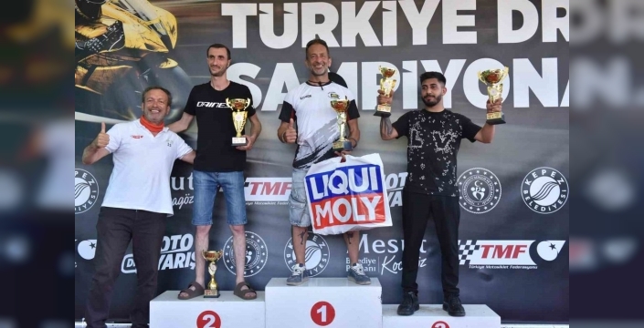 Kepez'de motor sesleri yankılandı: Motodrag şampiyonları kupalarını aldı