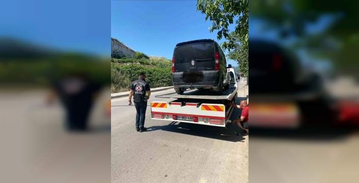 Kocaeli'de korsan taksi operasyonu: Sürücüye dev ceza, yolcuya da fatura!