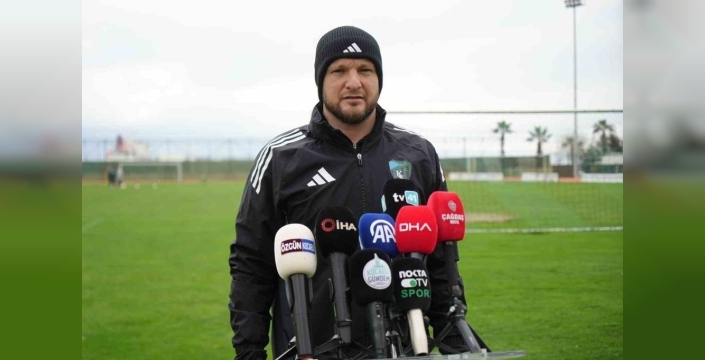 Kocaelispor'da kaptan Gökhan Değirmenci'ye duygusal veda